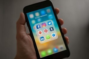 تحميل فيسبوك لايت للايفون